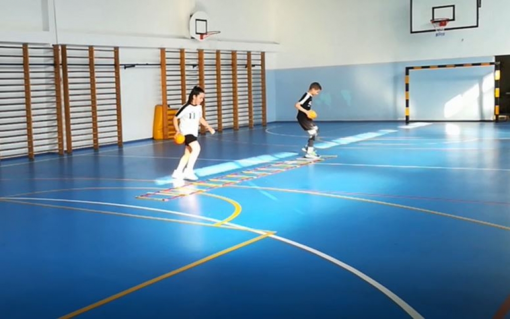 Trenirajte uz najmlađe članove Škole rukometa Izviđač [video]